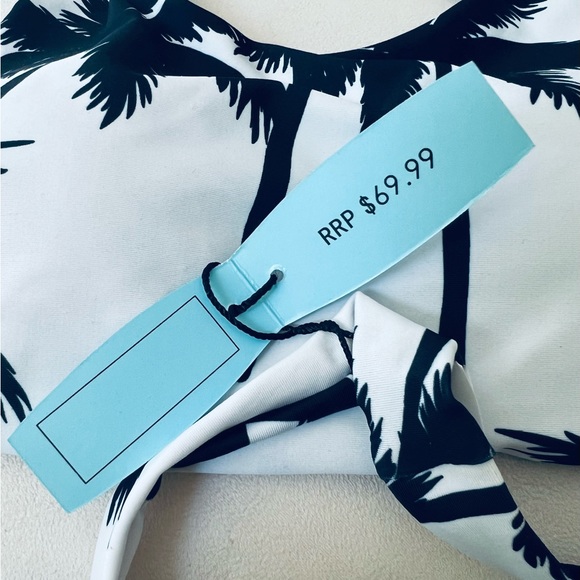 CHEEKY GAL 2 piece Bikini Black & White Hawaiian Print Beautiful Bathing Suit - Picture 12 of 16